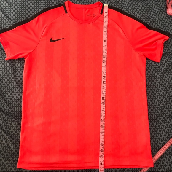Nike Dri fit Soccer Training Shirt All Over Swoosh Nike Logo - Picture 6 of 9
